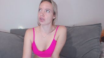 Twinklin_S - Hello! Lush on lets play.