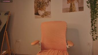 LilAmy - would you mind if i stay with you for today? Goal: spread legs on chair n touch pussy [none