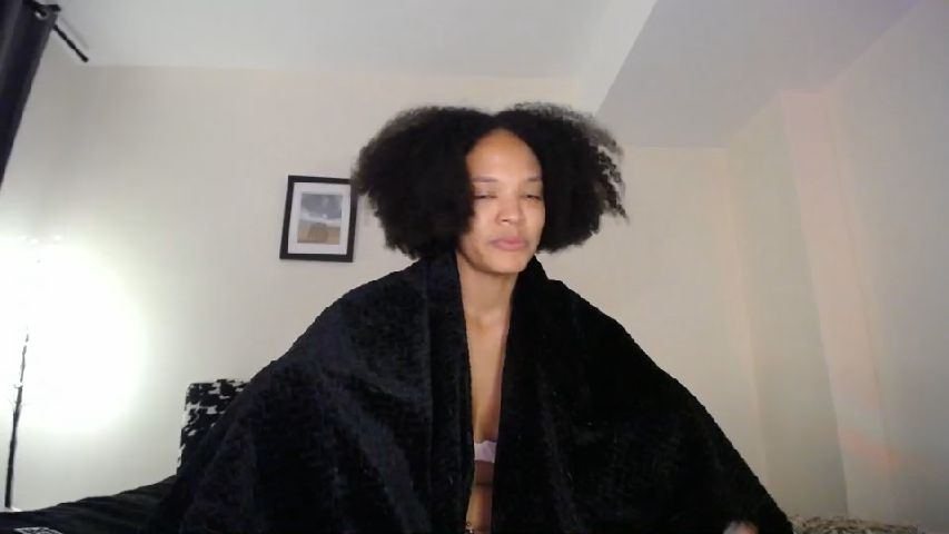 AubreyCyles_'s MyFreeCams show and profile