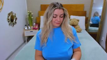 SoftPleasurex - Pvt is on🔥Sweet face, dirty mind💋Make me cum over you with my Fav Vibes 111 333 555 1111💦🍯