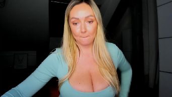 Mi_Ha - Happy Friday 🤎 🎃 👻 55 kiss * 100 BOObies * 200 PM * 350 wine * Vote for halloween costume --> MFCshare * 900 halloween club