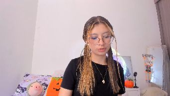Alice_on_fire - Heyy ! 8 cute*999 Till Naked|*139 bj tease* /30spank/ 50c2c/77 sexy Dance *60 doggy*|69 booty teases | Spinwheel 80| boobs 100| vodka drink 199 |299 strip