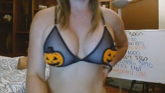 Autumn_Blonde - 1000 Topless! 69 Spin & Win* 550 a yr of snapchat* Lush on*Pvt on* see whiteboard for raffle and tip menu* Pre Order my sexy 2027 Calendar for 1111