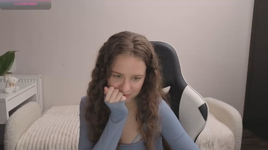 Live Stream of BlueFlowerr