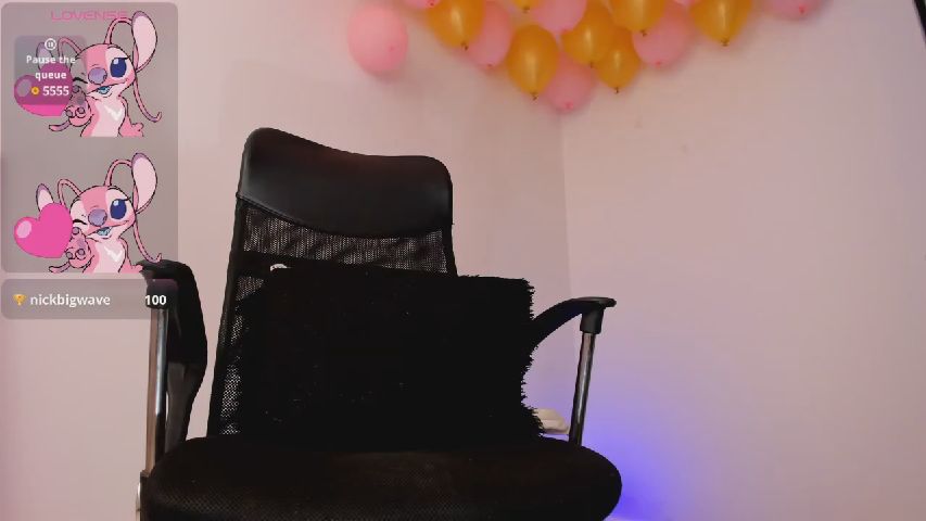 Sarah_doll1's MyFreeCams show and profile