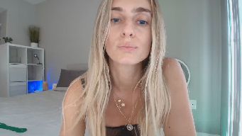 Irina_VQ - Hi!* 3940 pasties on* 88 hug* 150 tits* 240 ass* 111 spanks* 1234 Hitachi edge* 200 friend add* 900 SNAP*2 vids 11111*MEOW