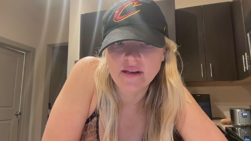 Partygirl1 live