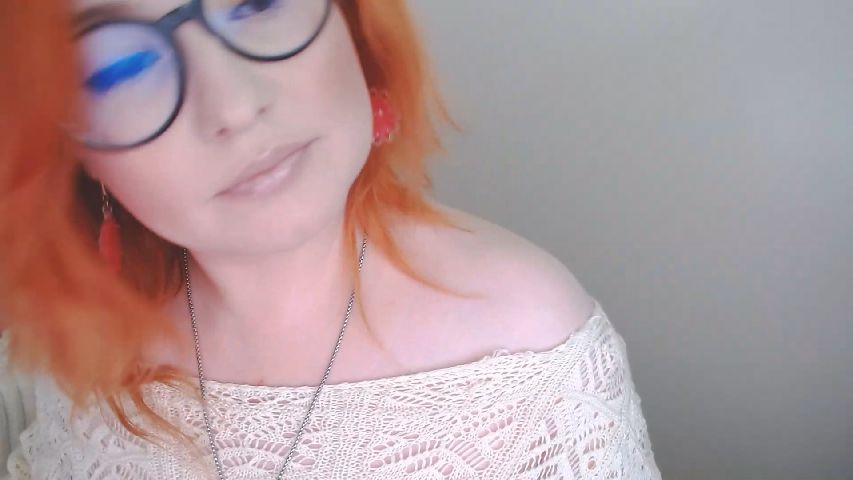 EvaStar19's MyFreeCams show and profile