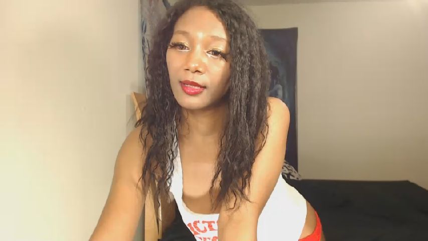FrancieFain's MyFreeCams show and profile