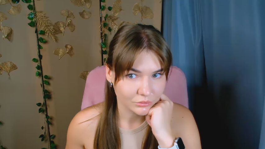 LinaLey online profile