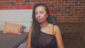 PoxyVibe - A new lingerie set and silky lotion… who wants a front-row seat to my little sexy moment? 💋 869