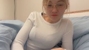 Daisyy - 602 hands bra| fav vib 38/100/120/160/200/401 | domi,nora,dildo in tpvt or skype | custom vid in mfc share| for rank 69/169/669/996