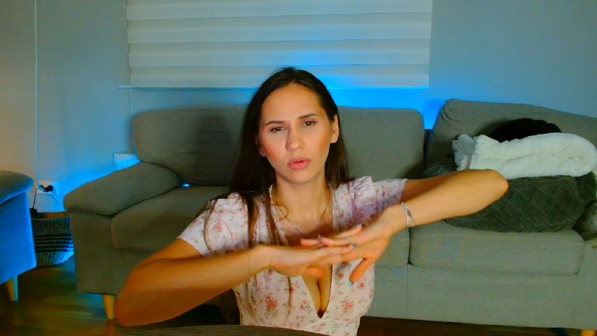 ana_rose online image
