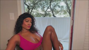 KlaraVoyant - Tell me exactly how you want it. Balcony door open. Private is open