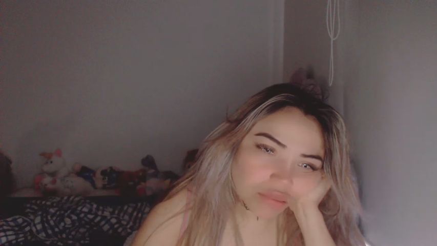 Meganhill_'s MyFreeCams show and profile