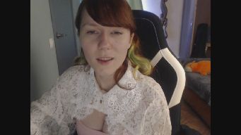 NikiFoks18 - flash nipples = 1300 tokens, flash bra = 150, 1 button = 100, show legs = 30, show belly = 50, raise skirt = 80, stand up and bend over = 90