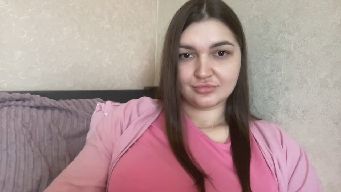 CaraPhoenix - They say Ukrainian women offer a special sense of coziness and comfort. Want to see for yourself