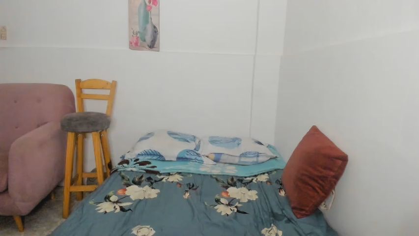 Akemi_lux's MyFreeCams show and profile