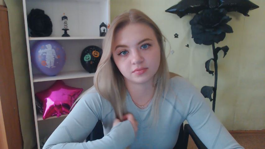 KalipsoHun's MyFreeCams show and profile