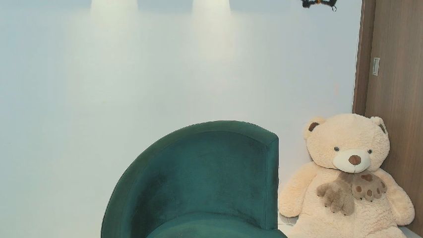 Live Stream of saratatoo_