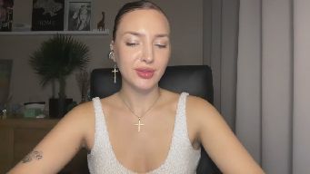 Di_Pearl - I have a new hairstyle :) I like the new hairstyle 199 💋make me happy 100/ stand up 44 / and twirl 88 / see an outfit 36