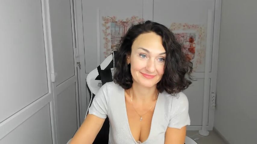 CarinaLight online image