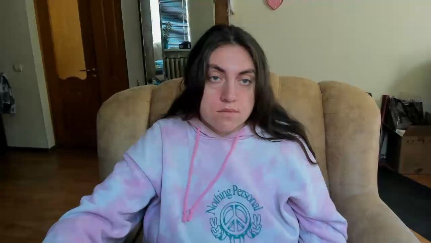 Klassy_Holls's MyFreeCams show and profile