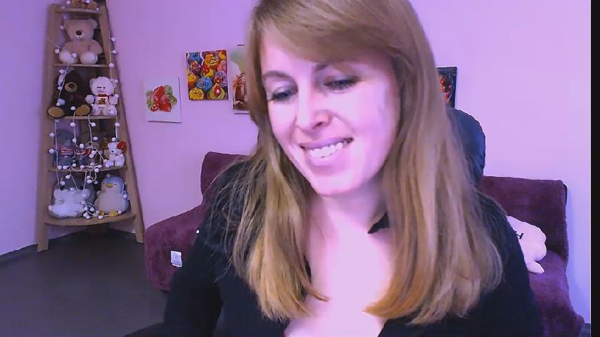 Live Stream of Liana_Ray