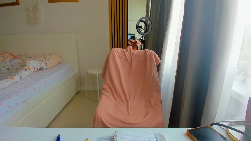 Christine31 online image
