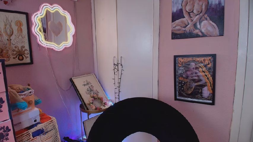 MissMimiRose online profile