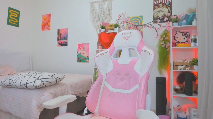 Mia_Liquid live