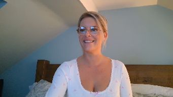 Lexi_lou30 - Entertain me
