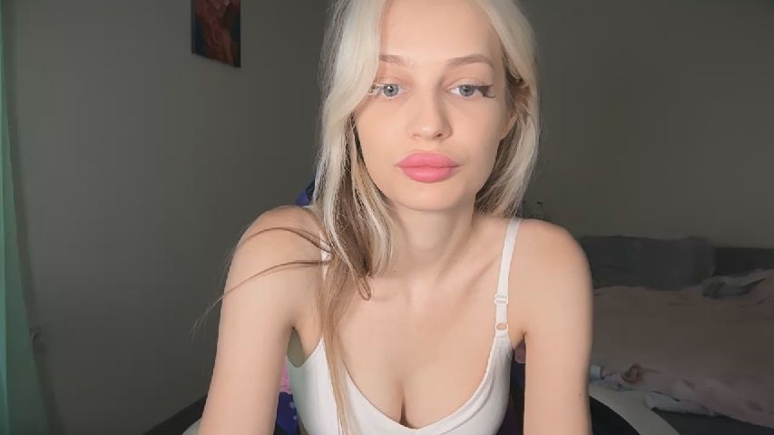 Lola_vi online image