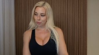 New32FTits - Ask about PVT! :) 200 = Big Tits Vid!!! / 900 = Striptease / 1875 = Top off + orgasm / 2000 = PM + Snap + 10 vids! / 150 = Pussy or Ass Flash