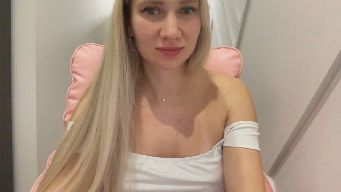 Miss_Sylvia - Every token you send makes me touch my pussy PVT ON LOVENSE ON