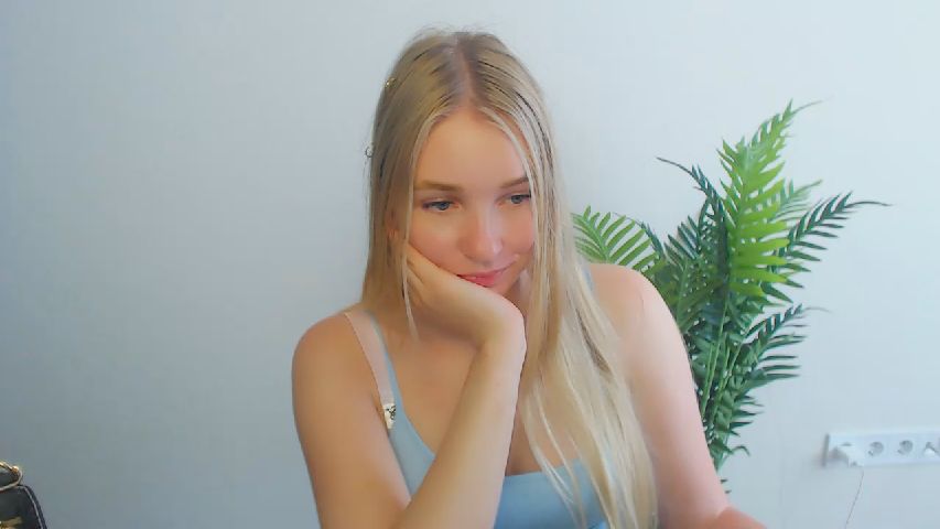SnowQueen1 live