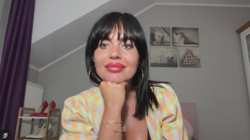 Jenny_4_U online image