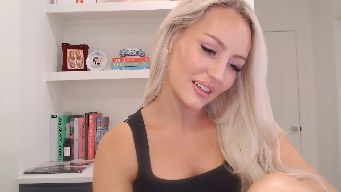 Officialelsa - lush in - vibe me :) goal - top // 50tk pm // 44 spanks // 33 random vibe // 177 tease // 111 booty // tip menu on share