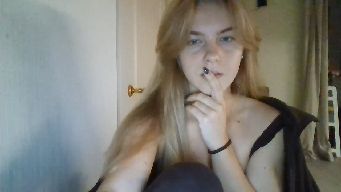 EmilyDaimond - Come say hi… or are you afraid of falling for me