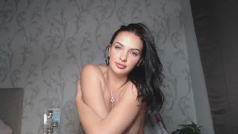 AshleyJohnes - Birthday in 2 days! (❁´‿❁) Cum counter:0 SQUIRT at goal: 846 :P Make me happy :P SNAP 299 :) Check My Tip Menu and Whiteboard for More