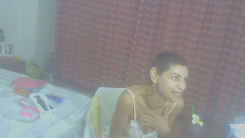 SONYABRUNETTE's MyFreeCams show and profile