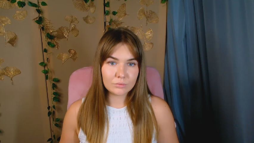 LinaLey online profile