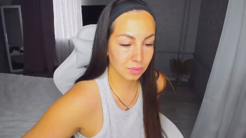 YourFlowersA's MyFreeCams show and profile