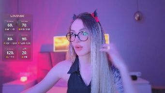 Hot_ALISA - Guess my fave spooky movie! 👻200 tokens = 1 guess 🎁 Win a FREE video! 😈favs-111-301-501