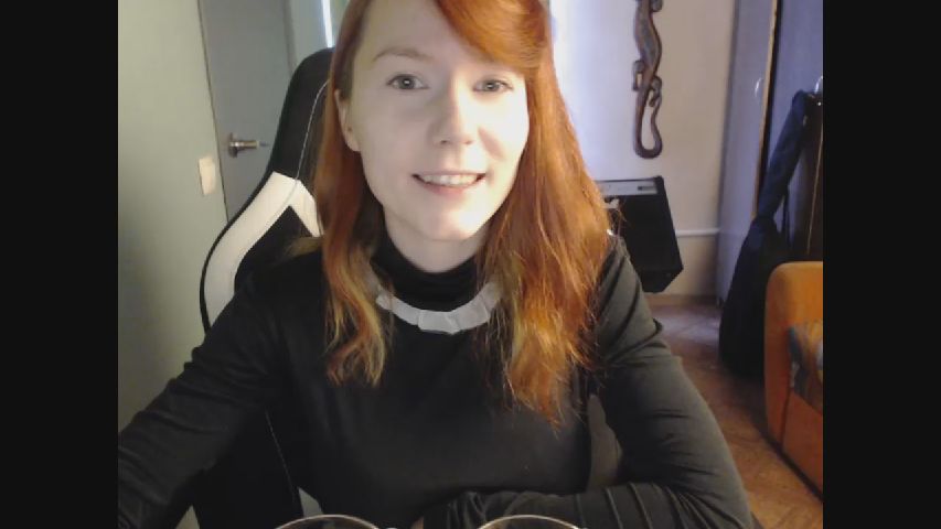 NikiFoks18's MyFreeCams show and profile