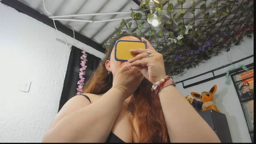 AlanaDermott's MyFreeCams show and profile