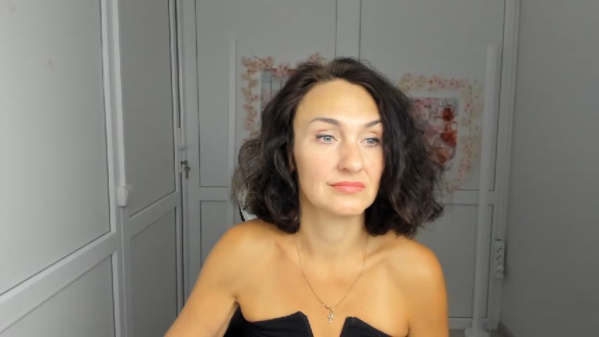 CarinaLight online profile