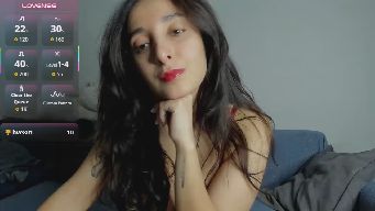 latifameow - Hey guys!30tks if u missed me, 40 c2c, 50 spanks, 60 sexy dance,70-song request, 100-handbra, more fun in private :) 999-dreamtip! Kissss