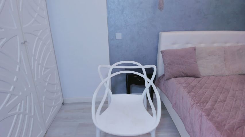 EveMusette's MyFreeCams show and profile