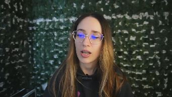 NicoleIris - 555 Ride the dildo in close-up